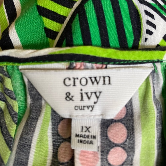 Crown & Ivy Curvy Multi-Green  Sleeveless Tank Top - 1X - Picture 5 of 6